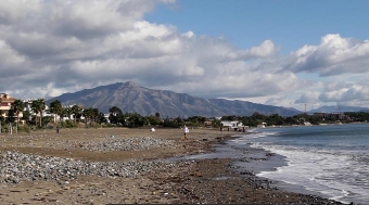 Benamarastranden ligger i Estepona kommun bara några kilometer ifrån Marbella.